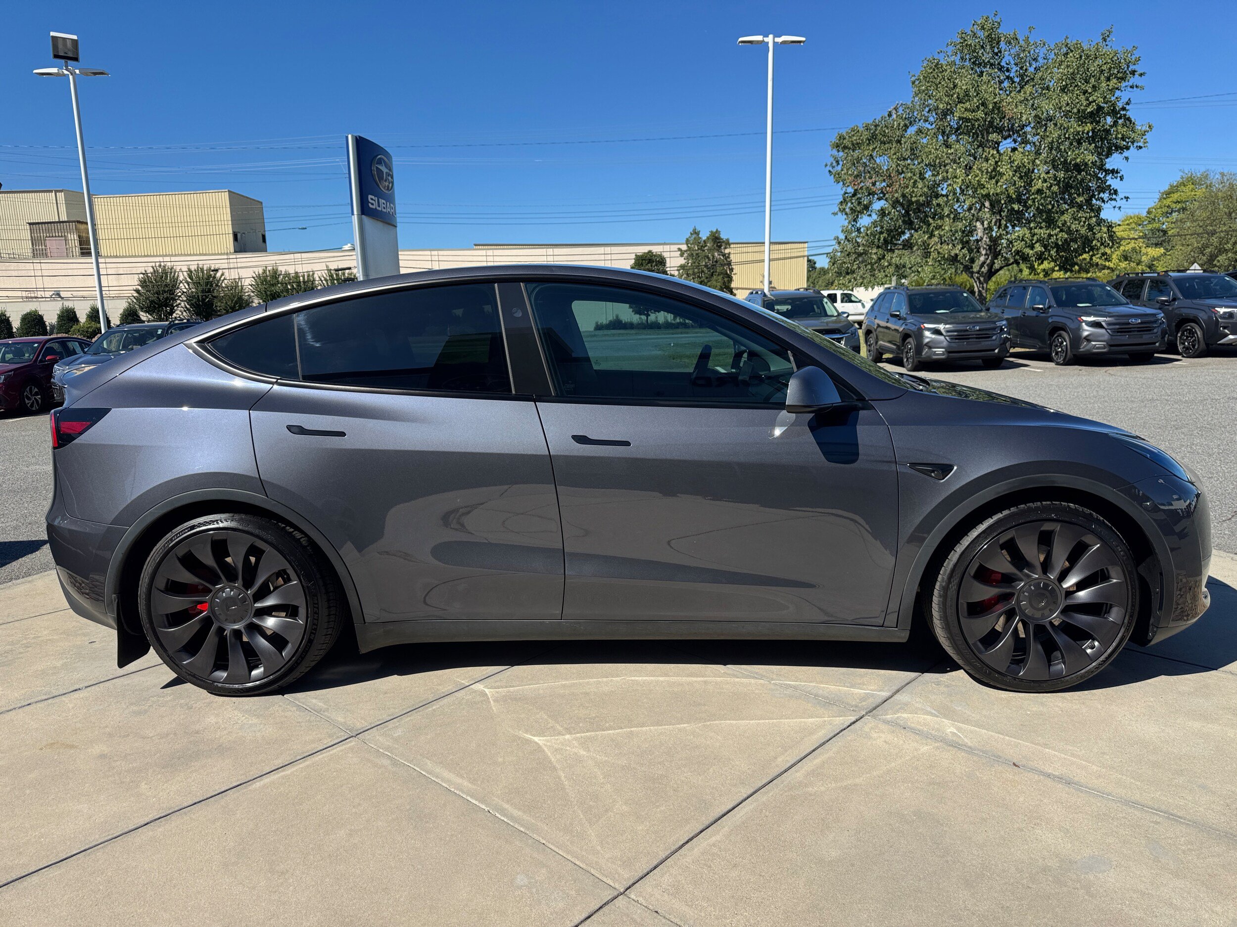 Used 2023 Tesla Model Y Performance AWD/4WD image 5
