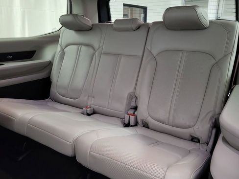 Used 2022 Jeep Wagoneer Series III w/ Flexible Seating Group image 10