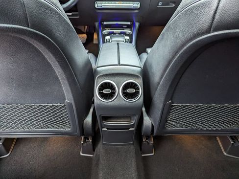 Used 2020 Mercedes-Benz GLB 250 4MATIC image 40