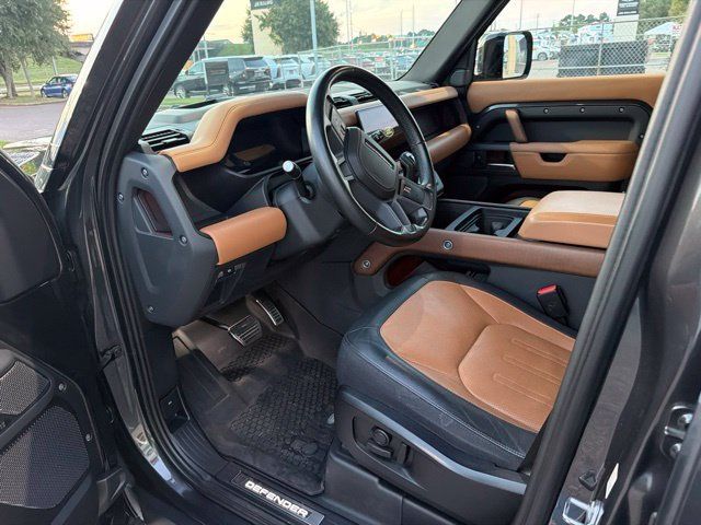 Used 2023 Land Rover Defender 110 X AWD/4WD image 5
