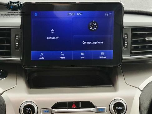 Used 2021 Ford Explorer XLT w/ Equipment Group 202A AWD/4WD image 25