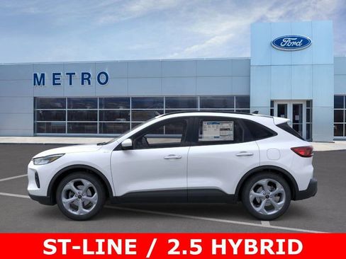 New 2025 Ford Escape ST-Line Elite image 4