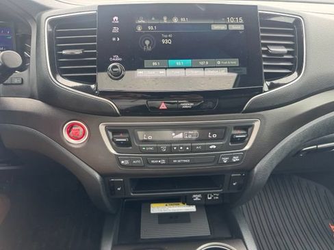 Used 2023 Honda Passport TrailSport image 15