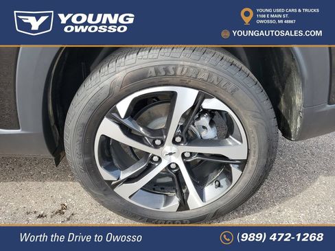 Used 2024 Chevrolet Trax RS FWD image 25