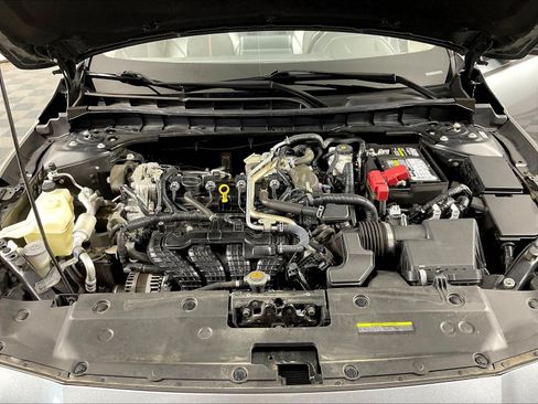 Used 2022 Nissan Altima 2.5 SR w/ Midnight Edition Package FWD image 30
