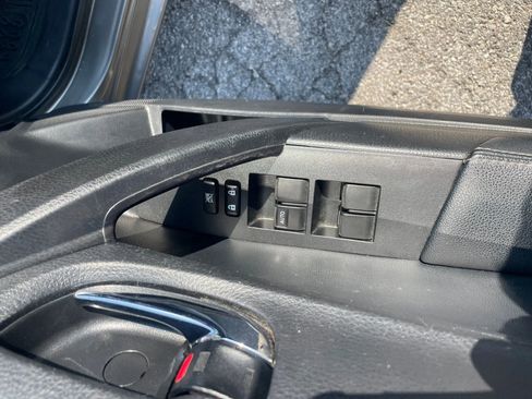 Used 2019 Toyota Corolla SE image 14