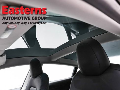 Used 2020 Tesla Model 3 Standard Range RWD image 27