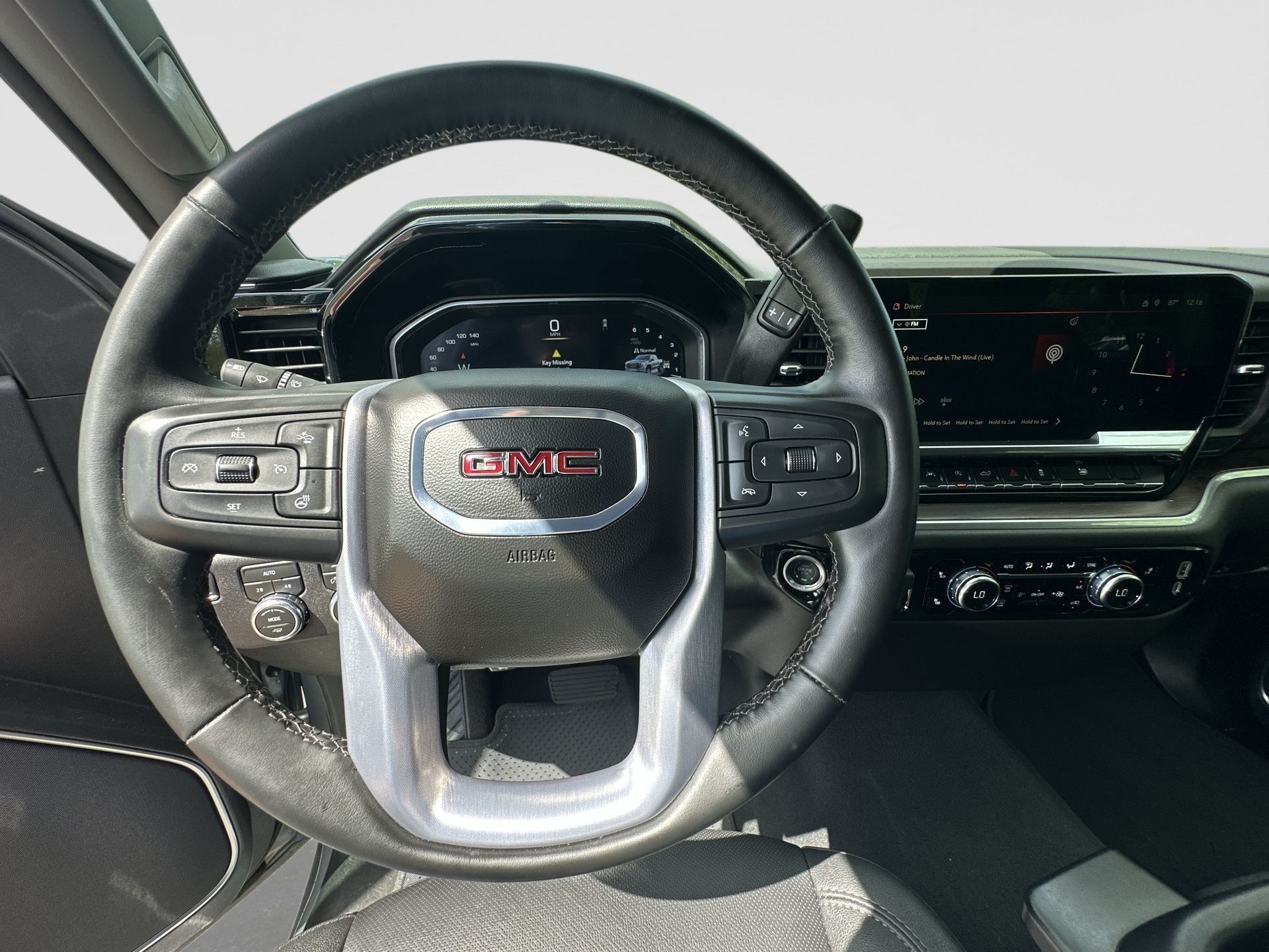 Certified 2026 GMC Sierra 1500 SLT AWD/4WD image 11