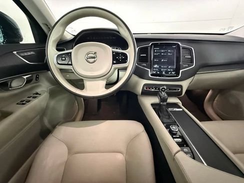 Used 2020 Volvo XC90 T6 Momentum w/ Protection Package Premier AWD/4WD image 30