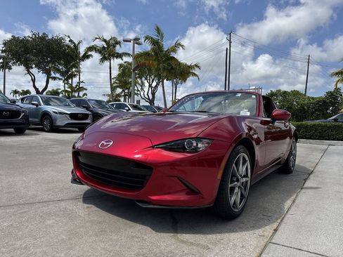 Used 2023 MAZDA MX-5 Miata RF Grand Touring RWD image 31