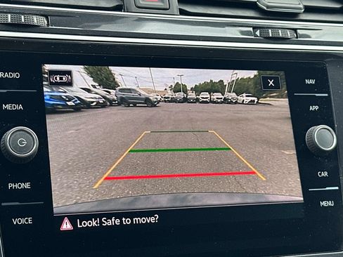 Certified 2024 Volkswagen Tiguan SEL R-Line AWD/4WD image 16