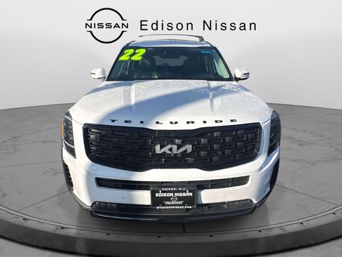 Used 2022 Kia Telluride SX w/ Nightfall Edition Package image 3