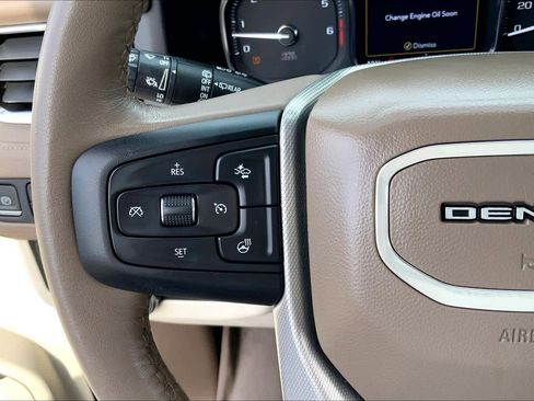Used 2021 GMC Yukon Denali w/ LPO, Illumination Package image 23
