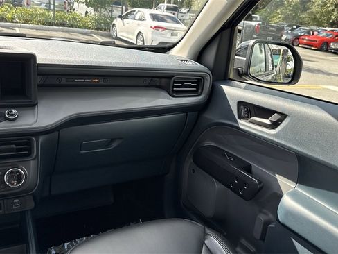 Used 2024 Ford Maverick Lariat w/ Black Appearance Package image 16