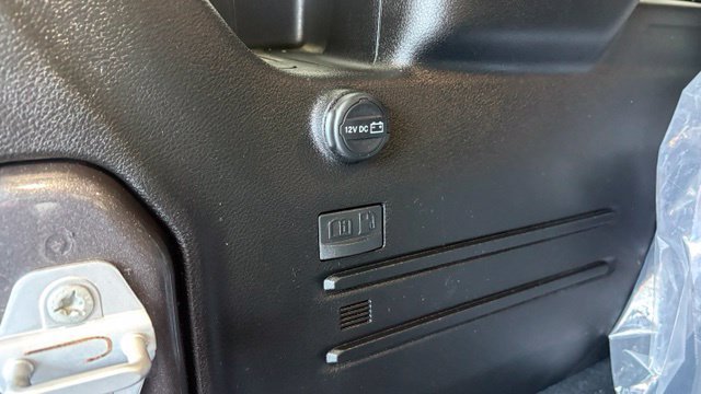 Used 2024 Jeep Wrangler Unlimited AWD/4WD image 5