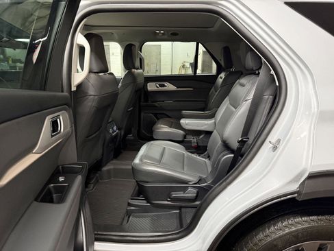 New 2026 Ford Explorer Active w/ Active Comfort Package image 19