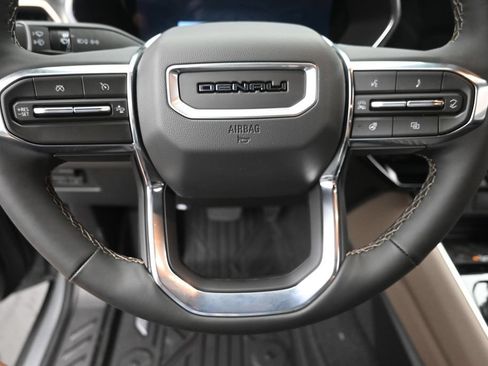 New 2026 GMC Canyon Denali AWD/4WD image 16