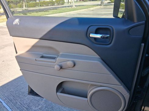 Used 2012 Jeep Patriot Sport image 26