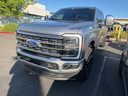 Used 2024 Ford F250 Platinum AWD/4WD image 4