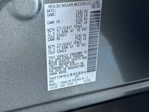 Used 2018 Nissan Rogue SV w/ Premium Package FWD image 28