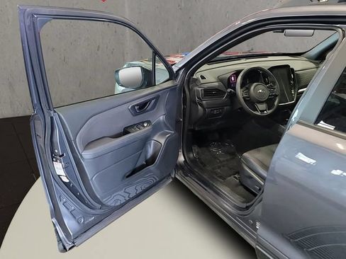 Used 2025 Subaru Forester Premium AWD/4WD image 38