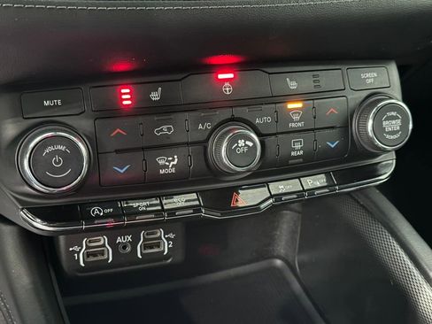 Used 2021 Dodge Durango GT image 23