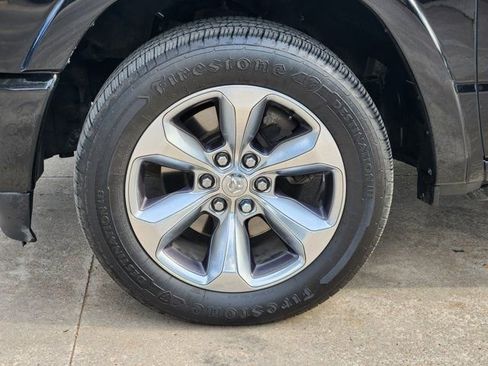 Used 2020 RAM 1500 Limited w/ Body Color Bumper Group image 18