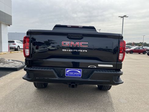 New 2026 GMC Sierra 1500 Elevation image 29