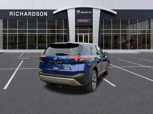 Used 2023 Nissan Rogue SV AWD/4WD image 5