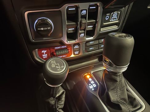 New 2026 Jeep Wrangler Moab image 17