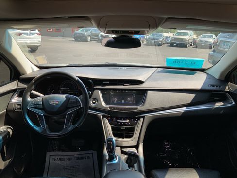 Used 2019 Cadillac XT5 Premium Luxury AWD/4WD image 19