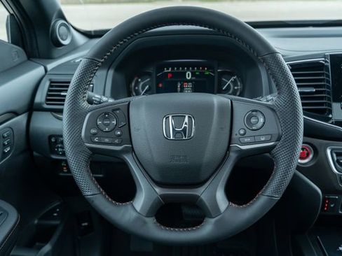 Used 2024 Honda Passport TrailSport image 11