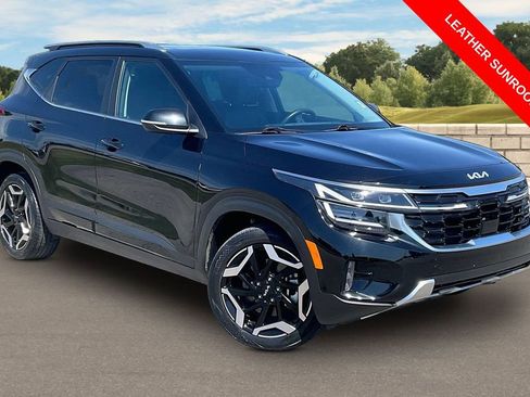 Used 2024 Kia Seltos SX w/ SX Sunroof Package AWD/4WD image 2