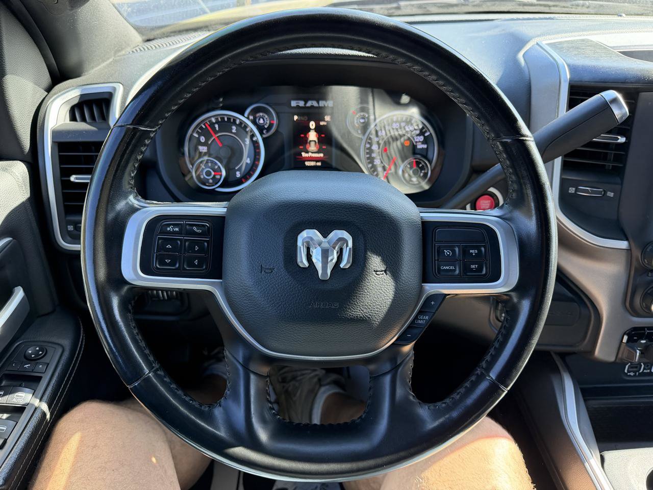 Used 2020 RAM 2500 Big Horn w/ Night Edition AWD/4WD image 28