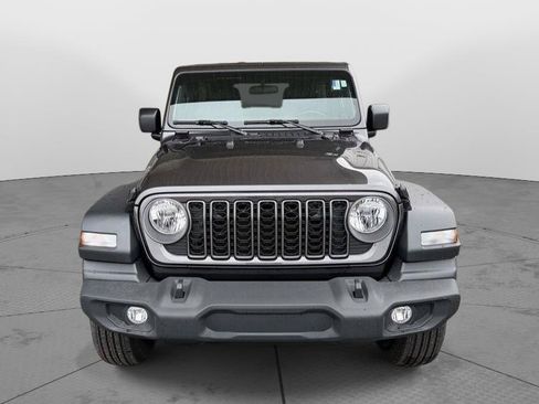 Used 2025 Jeep Wrangler Unlimited Sport AWD/4WD image 12