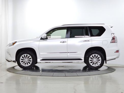 Used 2017 Lexus GX 460 Premium w/ Premium Package AWD/4WD image 4
