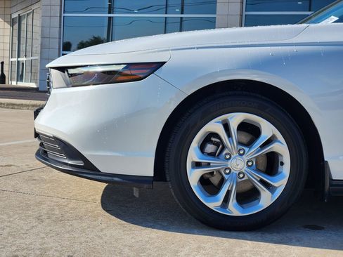 Certified 2023 Honda Accord LX image 8