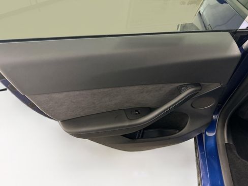 Used 2023 Tesla Model Y Long Range image 25