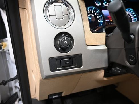 Used 2013 Ford F150 Lariat w/ Lariat Chrome Pkg image 25