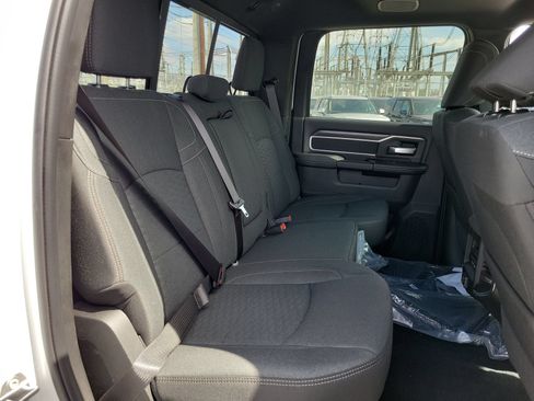New 2026 RAM 2500 Big Horn AWD/4WD image 19
