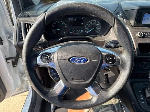 Used 2022 Ford Transit Connect XL FWD image 21