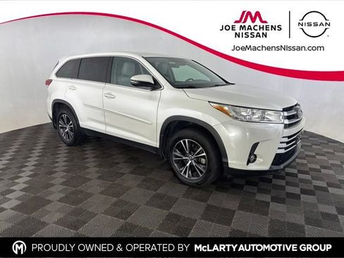 Used 2019 Toyota Highlander Plus w/ Protection Package #3 AWD/4WD image 1