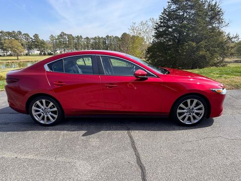 Used 2020 MAZDA MAZDA3 Sedan w/ Select Package image 18