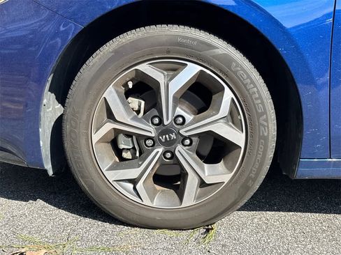 Used 2021 Kia Forte LXS image 8