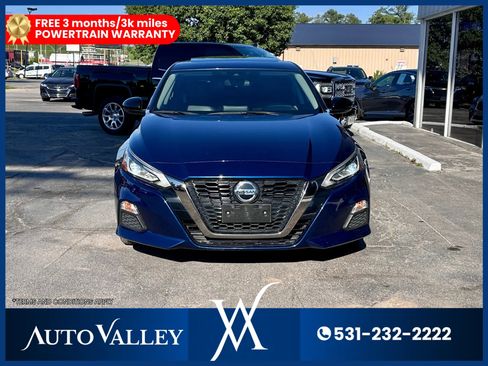 Used 2020 Nissan Altima 2.5 SR w/ Premium Package image 2