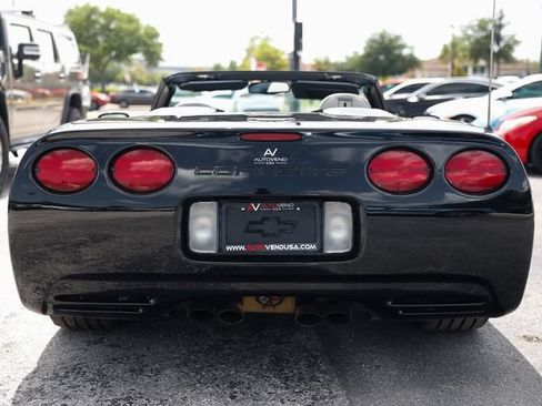 Used 2001 Chevrolet Corvette Convertible w/ Preferred Equipment Group2 RWD image 10