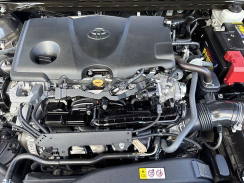 Used 2022 Toyota Camry LE FWD image 17