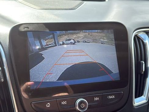 Used 2017 Chevrolet Malibu LT w/ Leather Package image 19