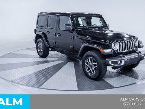 Used 2025 Jeep Wrangler Unlimited Sahara AWD/4WD image 14
