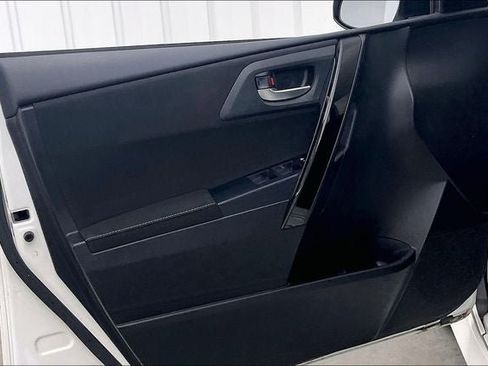 Used 2018 Toyota Corolla iM w/ All-Weather Mat Package FWD image 20